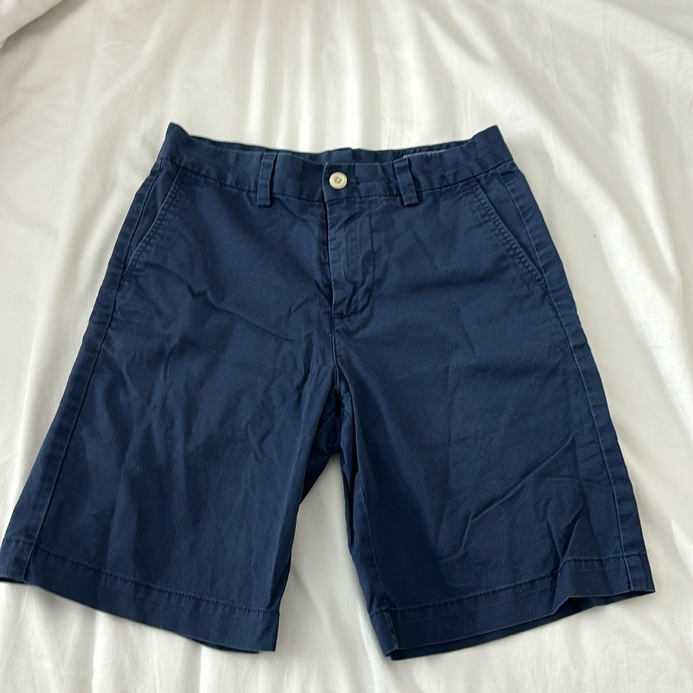 Vineyard Vines shorts size 10